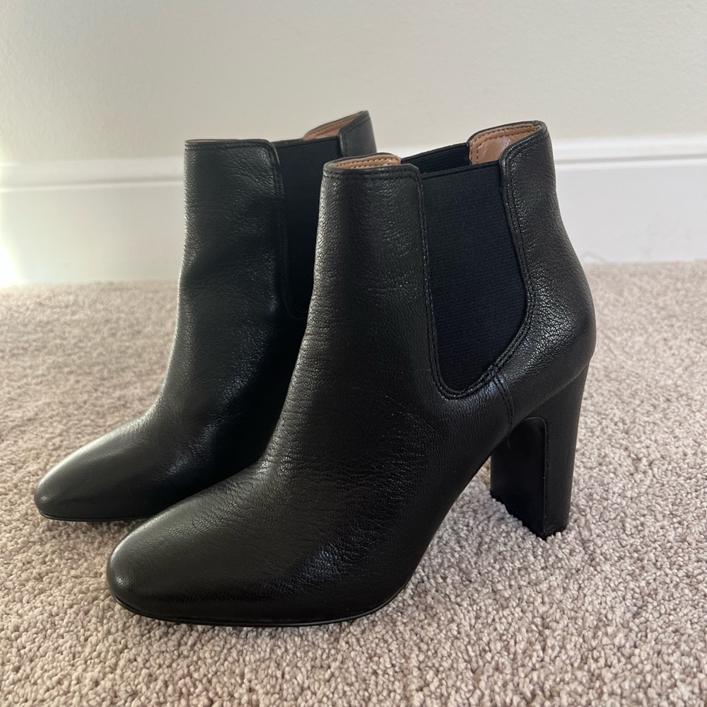 Banana Republic Belinda Chelsea Boot